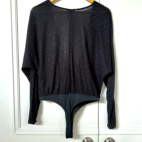 3/$15! Dynamite Deep V Neck Body Suit. Size L - Picture 2 of 7